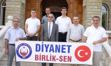 Diyanet Birlik-Sen İç Anadolu Bölge Başkanı Topçu: İdari personelin 3600 Ek Göstergesinden mahrum edilmesi yanlış bir karardır-Haber ve fotoları