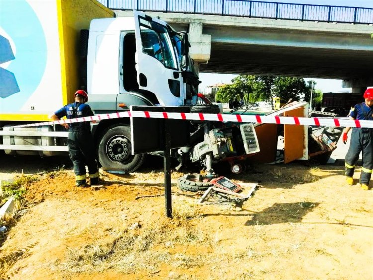 Konya'da kamyon ile çarpışan traktörün sürücüsü öldü