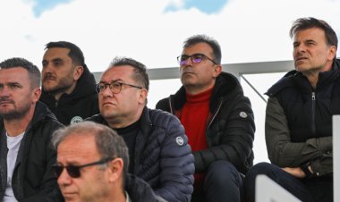 Konyaspor'un Teknik Direktörü   Stanojevic U19 Takımımızın maçını izledi