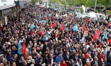 KALABALIK MEYDANLARA SIĞMADI