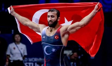 Milli güreşçi Burhan Akbudak, Avrupa şampiyonu oldu