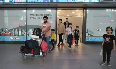 Sudan'dan tahliye edilen Türk vatandaşlarının  yurda dönüşleri sürüyor