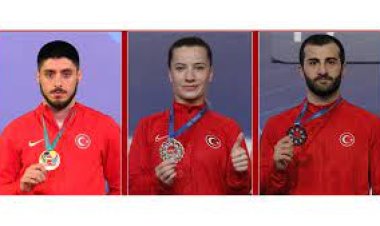 KARATEDE 3 ALTIN MADALYA