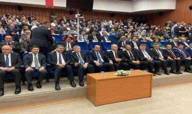 Konya milletvekilleri mazbatalarını aldı