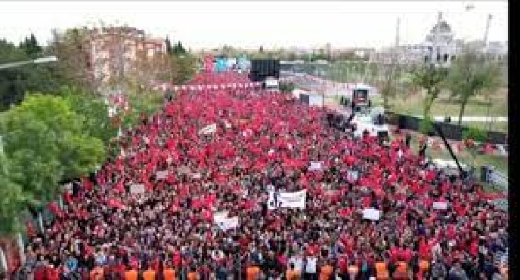 Ekrem İmamoğlu’nun Konya mitingi Yüksek coşku ile yapıldı