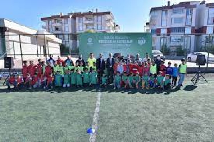 Karatay’da “Ortaokullar Arası Dostluk ve  Kardeşlik Futbol Turnuvası” başladı