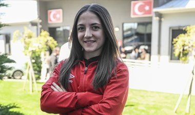 Milli halterci Cansu Bektaş, Azerbaycan'a verdiği sözü tuttu