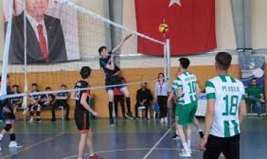 Karapınar'da liseler arası voleybol  turnuvası final maçı oynandı