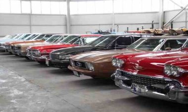 Klasik otomobil merakını koleksiyona dönüştürdü