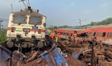 Hindistan'daki tren kazasında ölü sayısı 288'e yükseldi