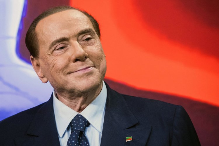 Eski İtalya Başbakanı Berlusconi yaşamını yitirdi