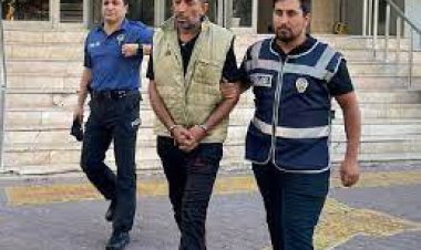 Kayınpederini bıçaklayarak öldürdü