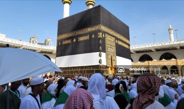 Hacılar Kabe'ye veda ediyor