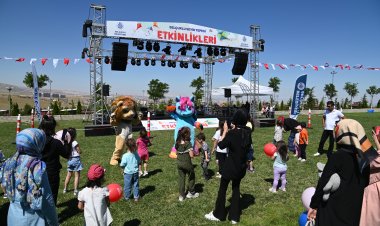 Selçuklu Belediyesi, Sille Seyir Tepesi'nde uçurtma şenliği düzenliyor