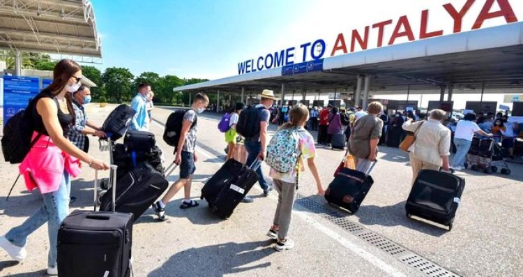 Antalya'ya gelen turist sayısı 7 milyonu aştı