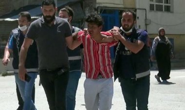 Suriyeliler birbirine girdi.