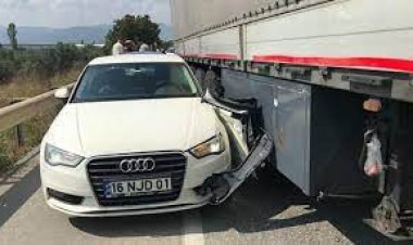 Kemal Kılıçdaroğlu'nun konvoyu  kaza yaptı: 4 kişi yaralandı!