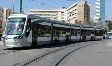 Toplu ulaşım kullanan  vatandaşlar isyanda