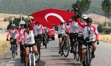 Büyük taarruz bisiklet turu sporcuları Yunak'ta