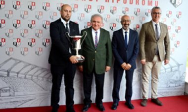 ZAFER KARPİZ 1.	OLDU