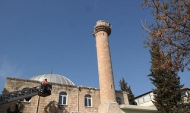 MİNARE ZARAR GÖRDÜ