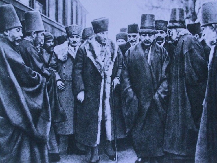 Atatürk'ün Konya'ya İlk Gelişi