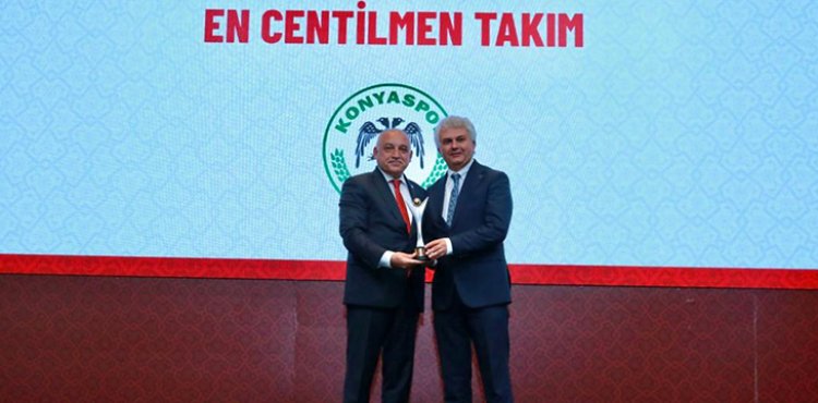 Konyaspor'umuz En Centilmen Takım ödülünü aldı