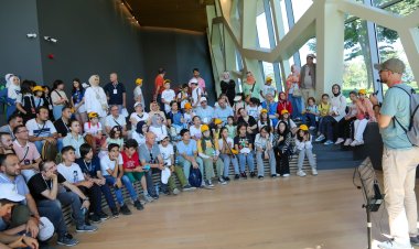 Meram'ın başarılı öğrencilerine  Konya İstanbul mega gezi jesti