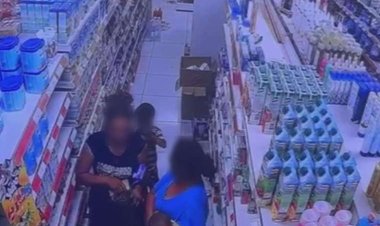 Bir kadın marketten bir tane  bebek maması çaldı!