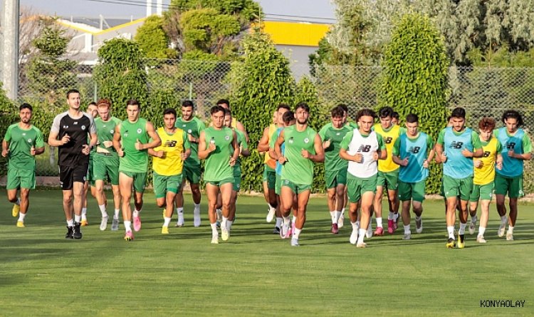 KONYASPOR TOPBAŞI YAPIYOR