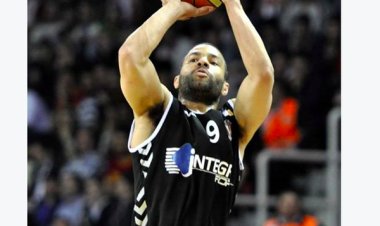 Johnson Konya Basket’te