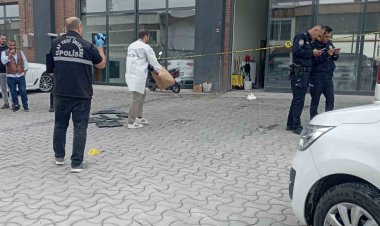 Otomobilden açılan ateş sonrası 2 kişi yaralandı