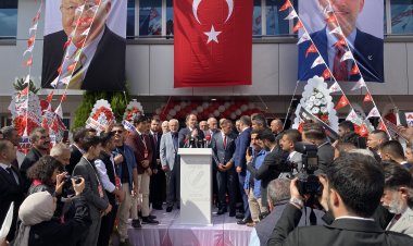 Fatih Erbakan, partisinin Konya İl Binasının  açılış programı için Konya’ya geldi