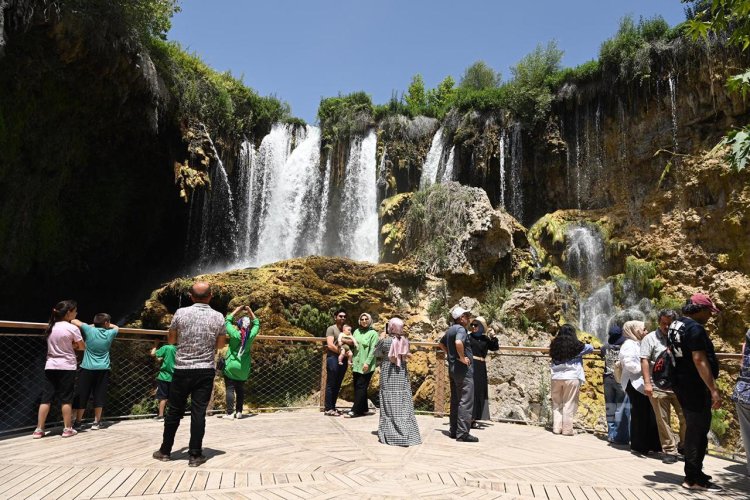 Yerköprü Şelalesi Konya’nın yeni cazibe merkezi oldu