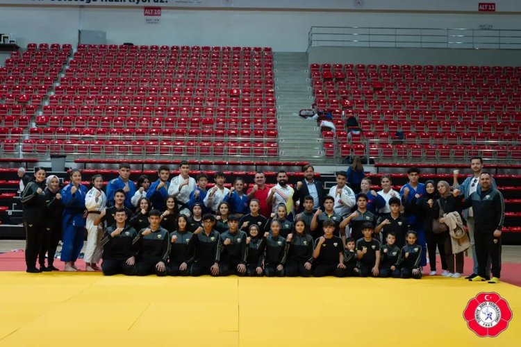 Judo takımımız Konya'da zirve yaptı