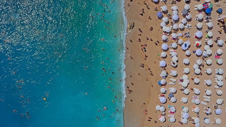 Antalya'ya gelen turist sayısı 14,5 milyonu geçti