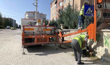 Kulu ilçesinde okul bölgesinde yaya geçitleri yenilendi