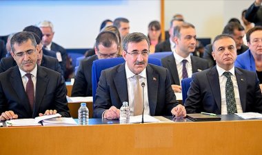 Eğitim 'hayırsever'lere teslim!