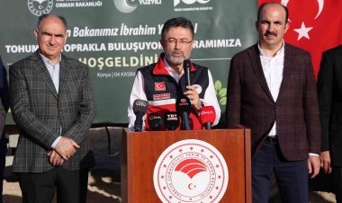 Tarım ve Orman Bakanı Yumaklı: "Türkiye sertifikalı tohumda üretimini 10 kat artırdı"