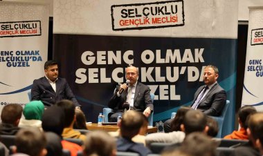 Pekyatırmacı: “Her zaman gençlerimizin,  öğrencilerimizin yanındayız"
