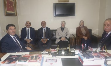 Bakan Tunç’dan MHP Konya’ya ziyaret