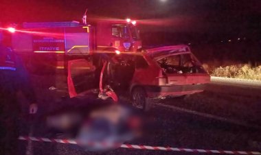 Otomobil kamyonla çarpıştı,  aynı aileden 4 kişi hayatını kaybetti