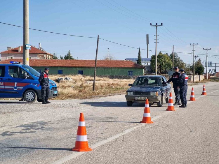 Kulu’da jandarma ekiplerinden asayiş uygulaması