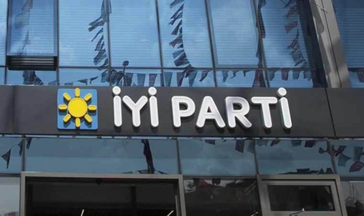 İYİ Parti'de  Çankaya yönetimine görevden el çektirildi