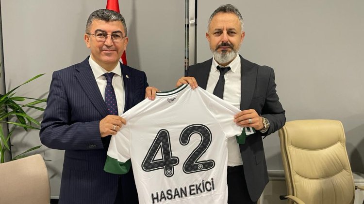 Konyaspor Başkanı Korkmaz ve Milletvekili Ekici Meclis'te Bir Araya Geldi