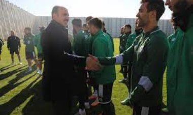 Vali Özkan ve Başkan Altay, Konyaspor'un antrenmanını ziyaret etti