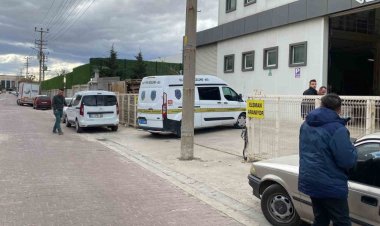 Pres makinesi ile duvar arasında sıkışıp can verdi