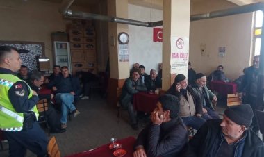 Jandarmadan vatandaşlara trafik eğitimi