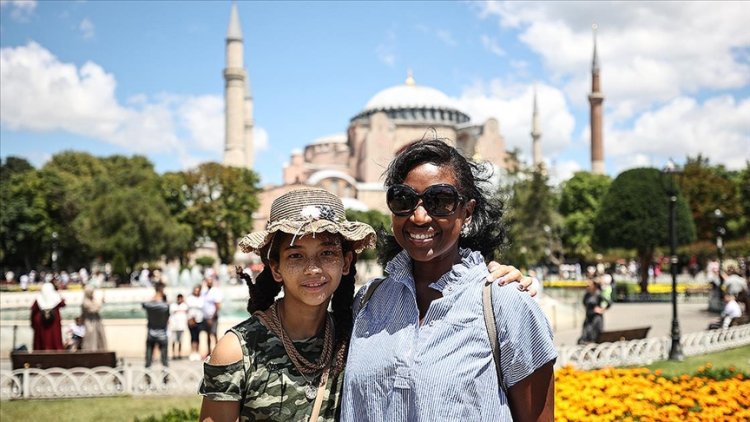 Yabancı turistlerin yüzde 57’si ödemelerini  kartla yapmayı tercih ediyor