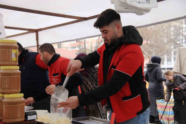 Pazarcılıktan milli sporculuğa yükselen kick  boksçunun hedefi dünya şampiyonluğu